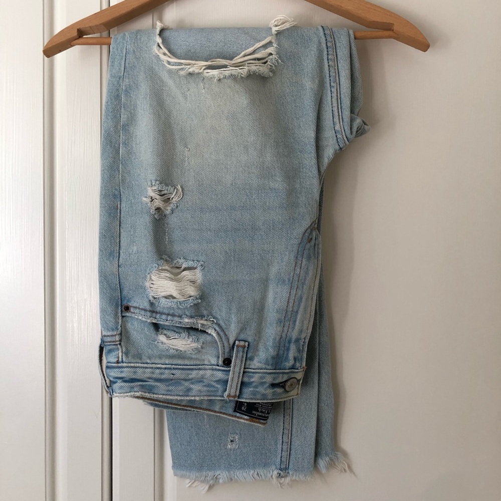 Abercrombie & Fitch Annie High Rise Girlfriend jeans, size 28/6